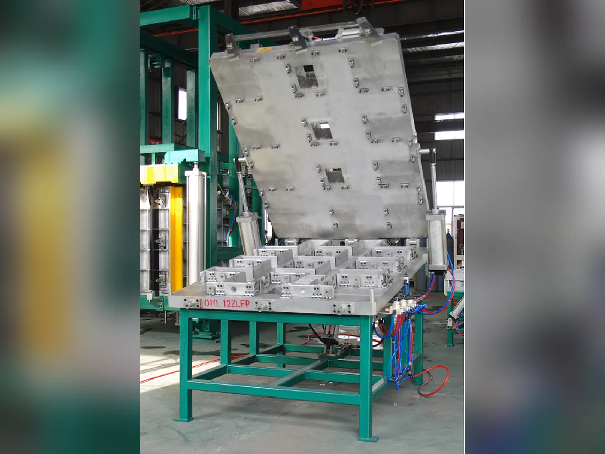 Island Freezer Linear Pneumatic Foaming Specialty Machine